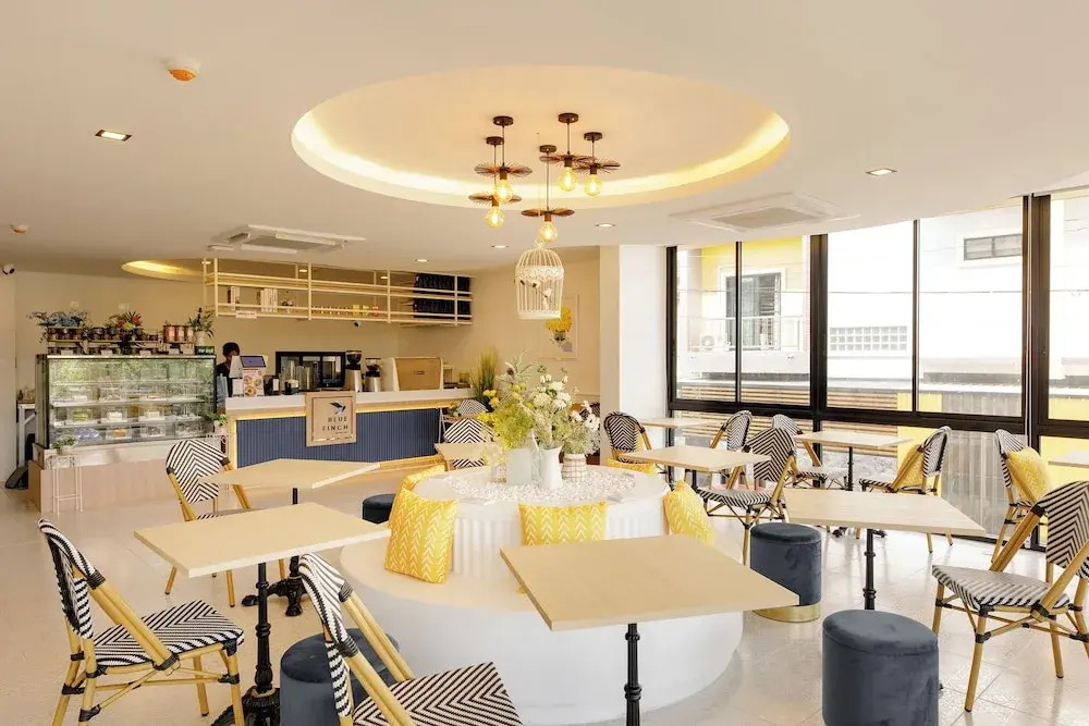 The Brillianest Gallery Hotel