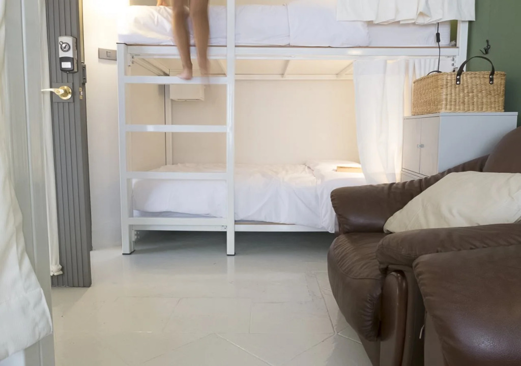 Weeping Willow Sukhumvit 26 – Hostel