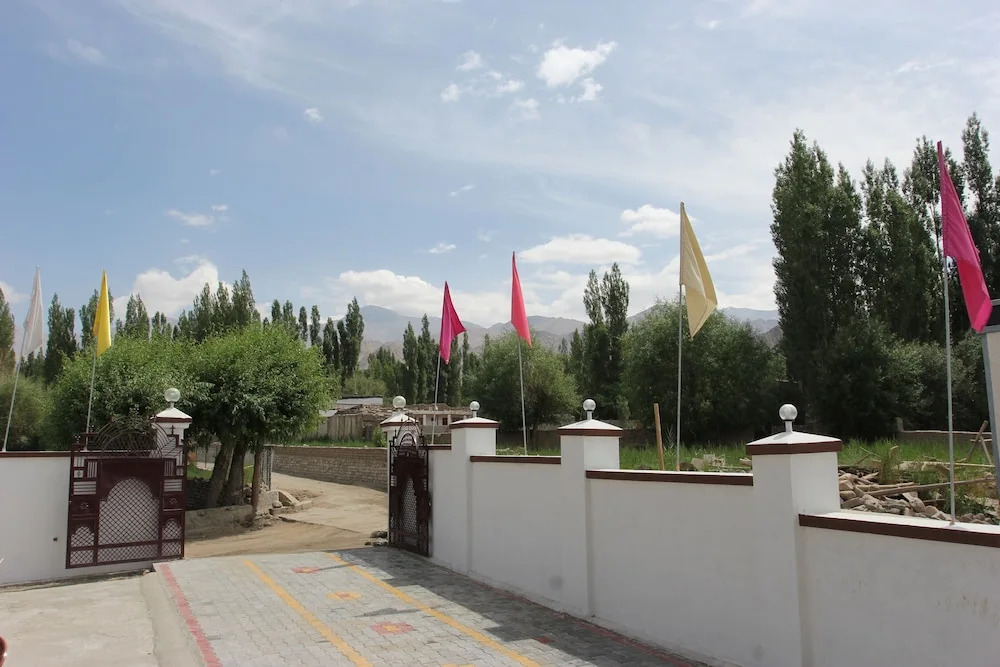 Hotel Leh Residency