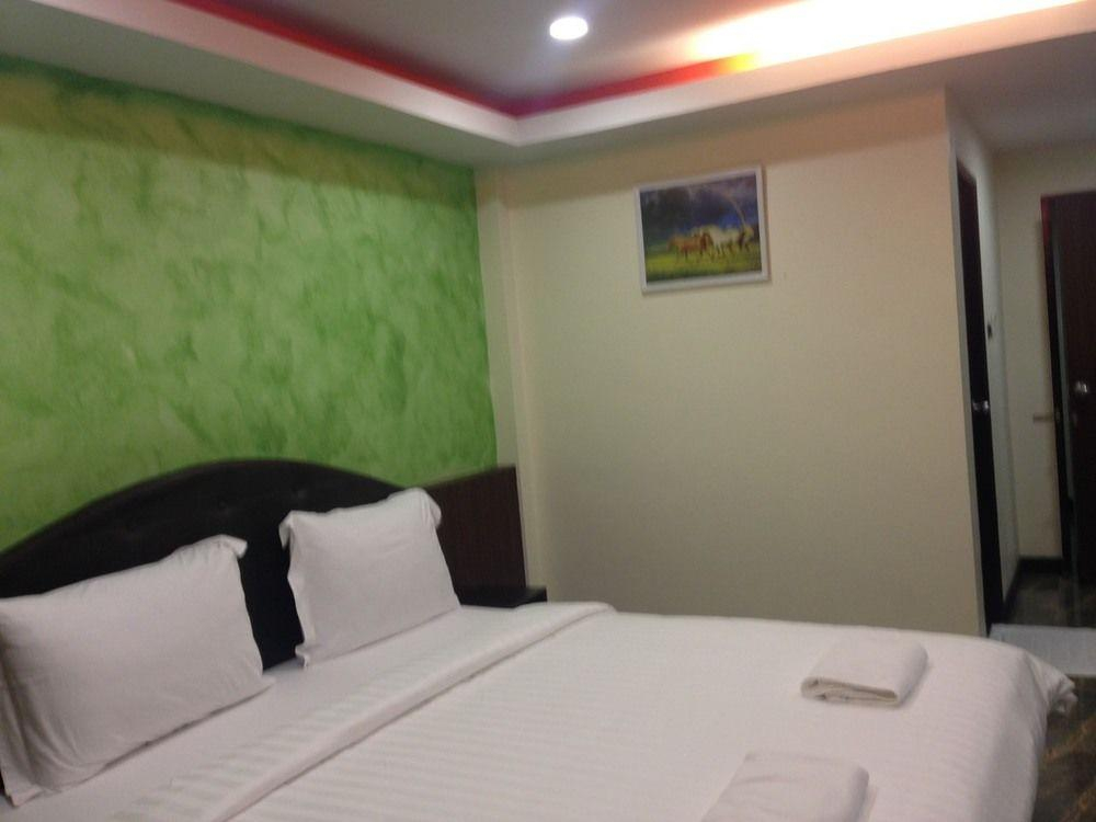 Me Suk Grand Hotel