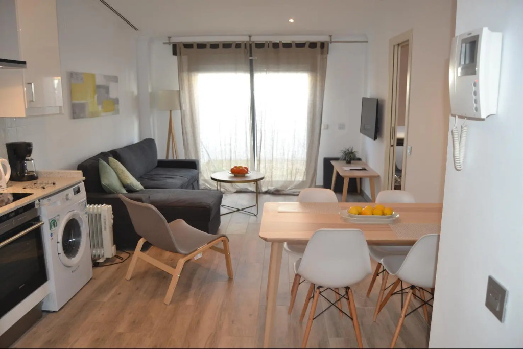AZZ Sevilla Torre de la Plata Apartamentos