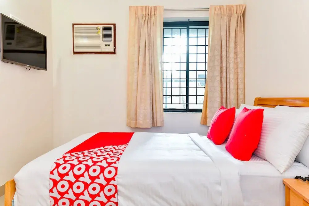 OYO Flagship 38119 Tristar Residency