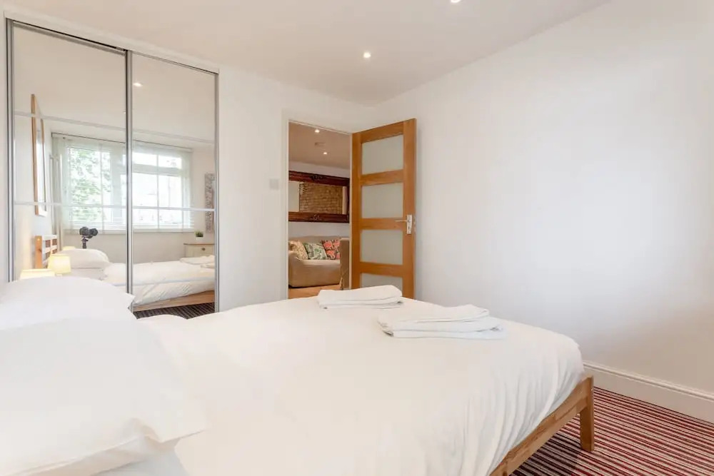 1 Bedroom Apartment Near South Bank