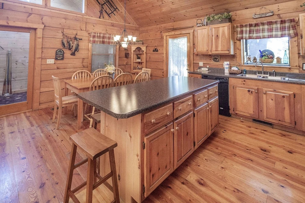 Best of Both Worlds by Eagles Ridge Resort