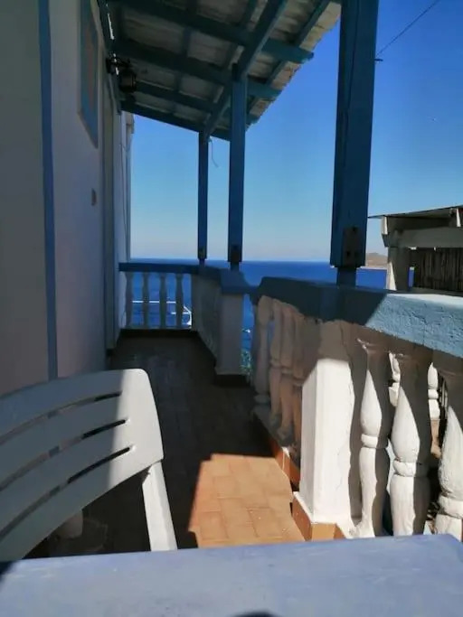 Vromolithos Studio In Spilia Leros