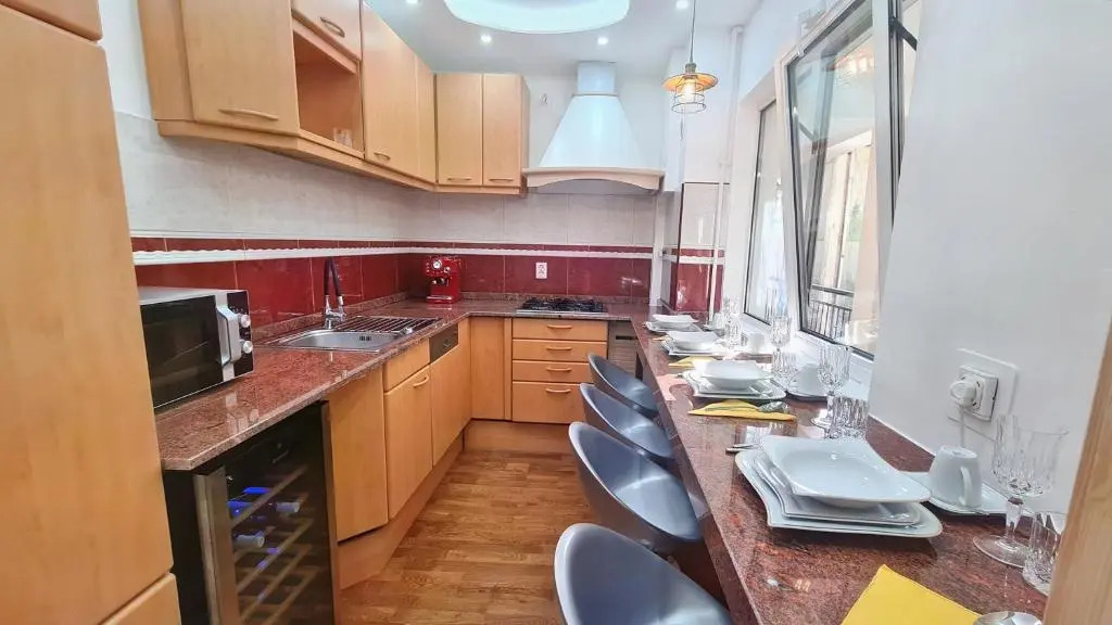 Main square 5 star luxury apartment with view