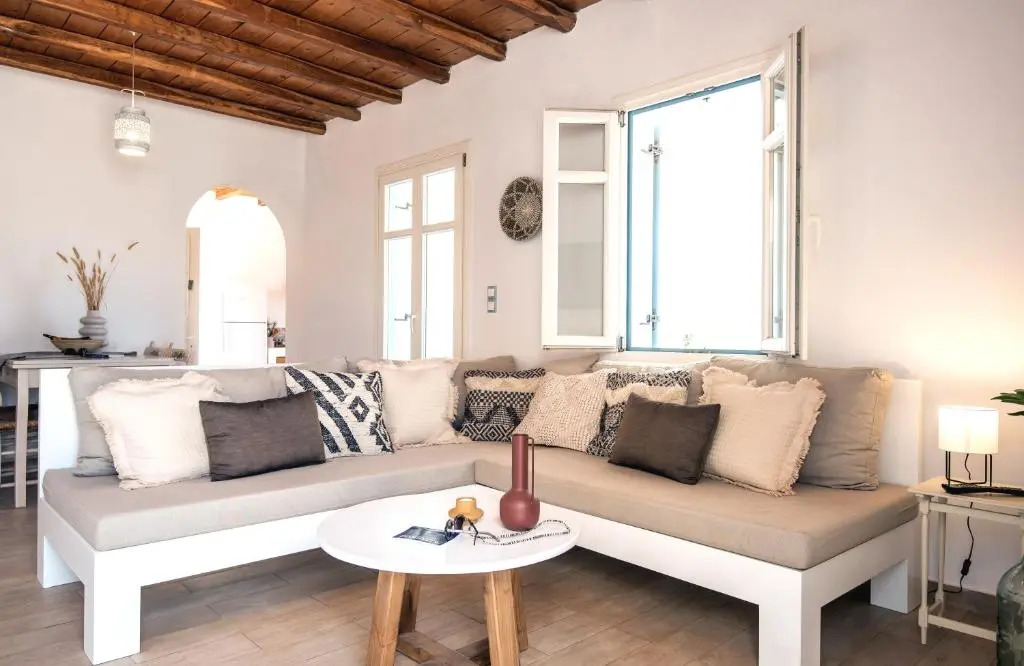 Rosemary Residence in Ampelas. 3 bedroom house