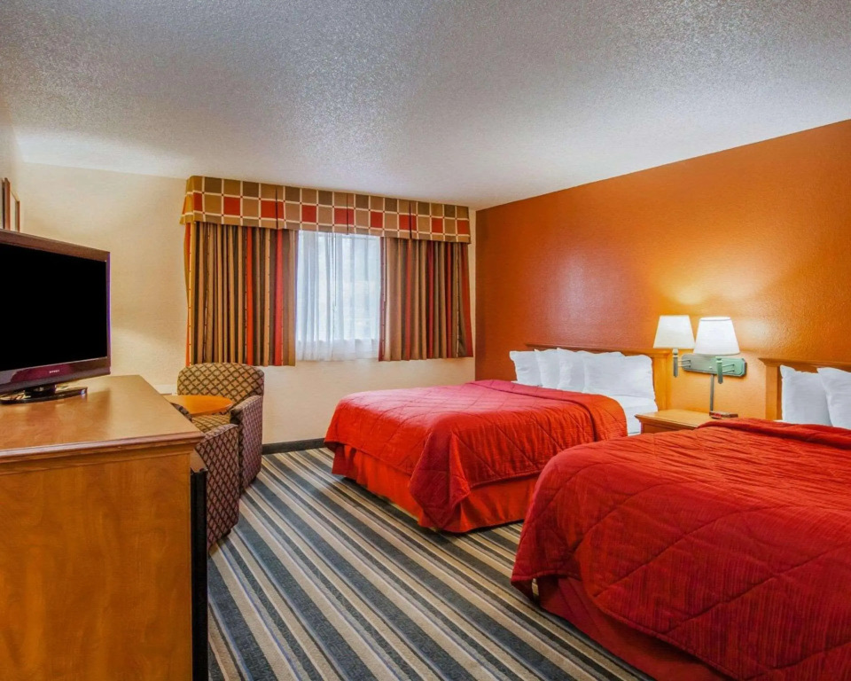 Quality Inn & Suites Medford Airport