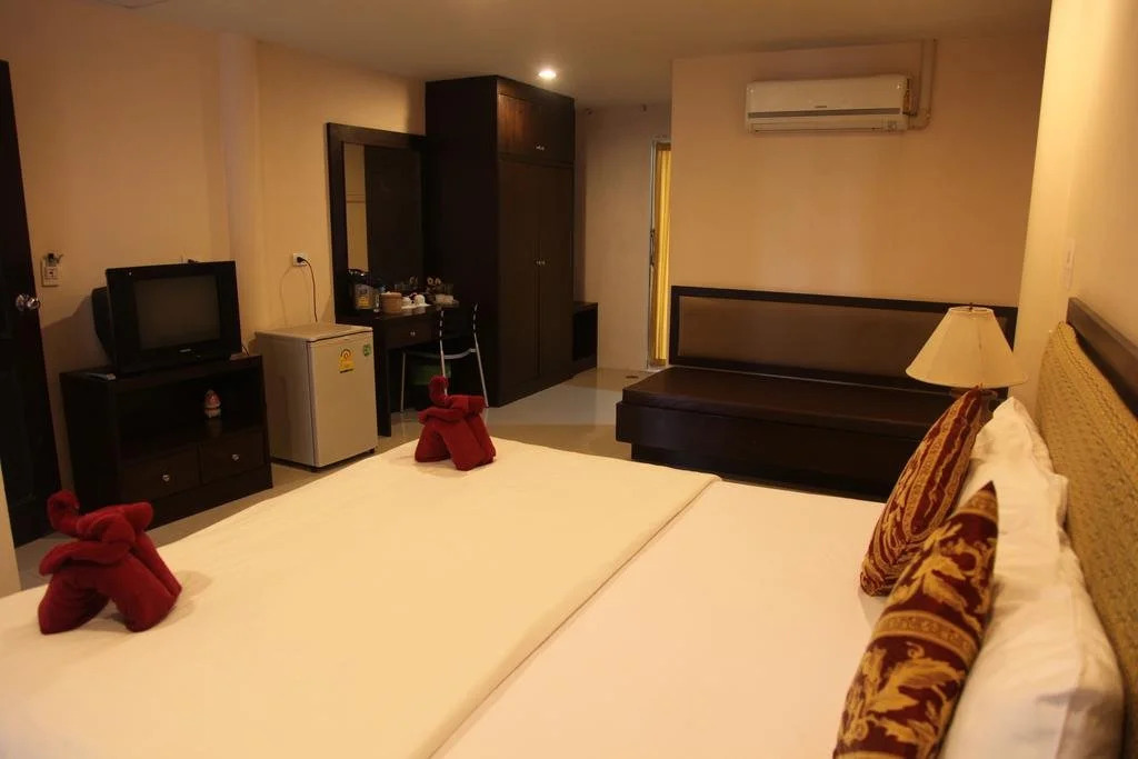 Naiyang Seaview Place Resort