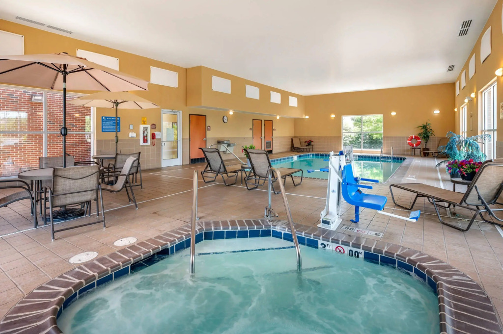 Comfort Suites Urbana Champaign, University Area