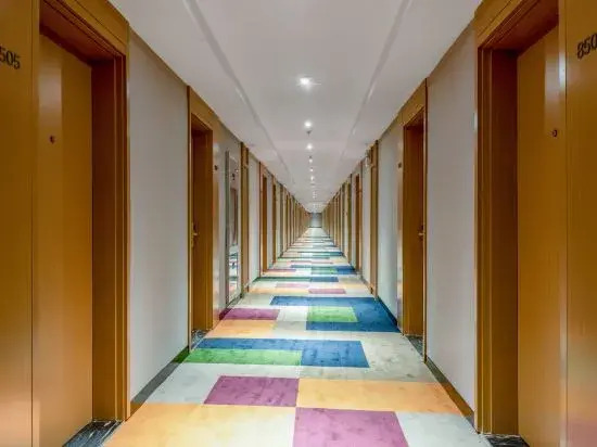 Ni Hao Hotel (Baoji Hi-Tech Train South Station)