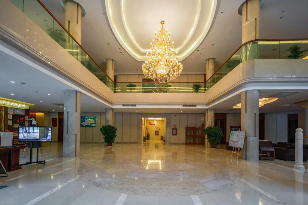 Shennong Hotel