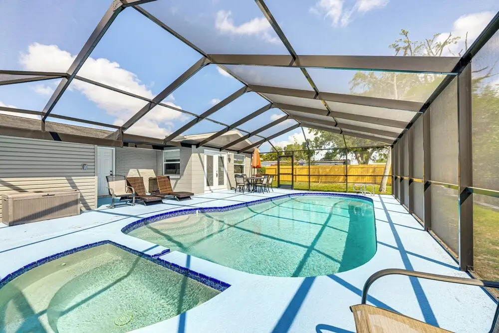 < 2 Mi to Beach & Marina: Bright Ruskin Retreat!