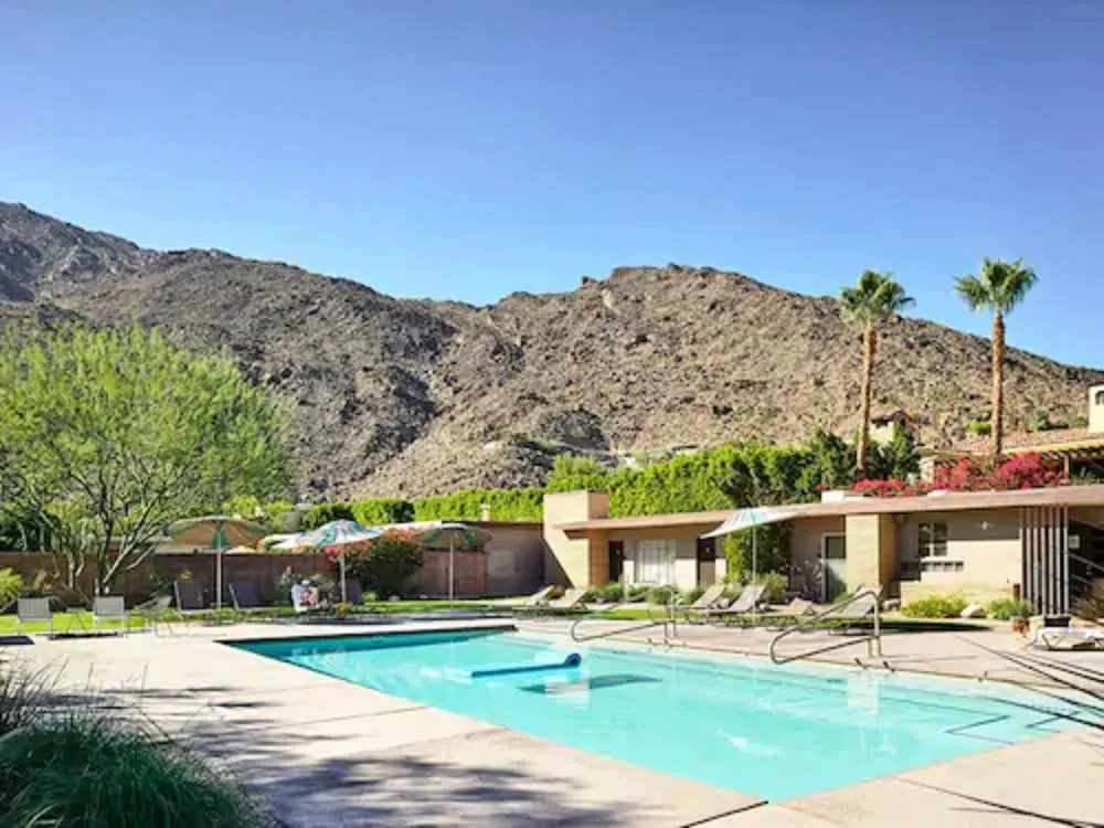 The Hideaway - 21 and Over - A Town & Desert Boutique Hotel