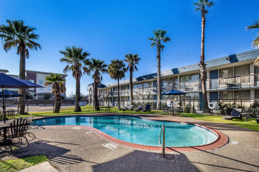 Quality Inn Pasadena - Houston East