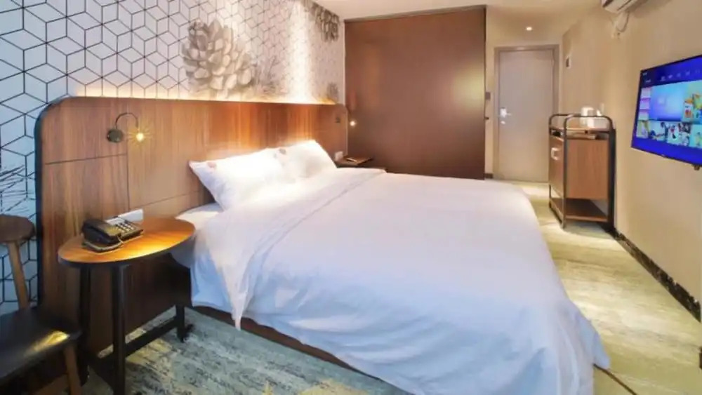 Guangzhou Pinecone & Huayi Select Hotel