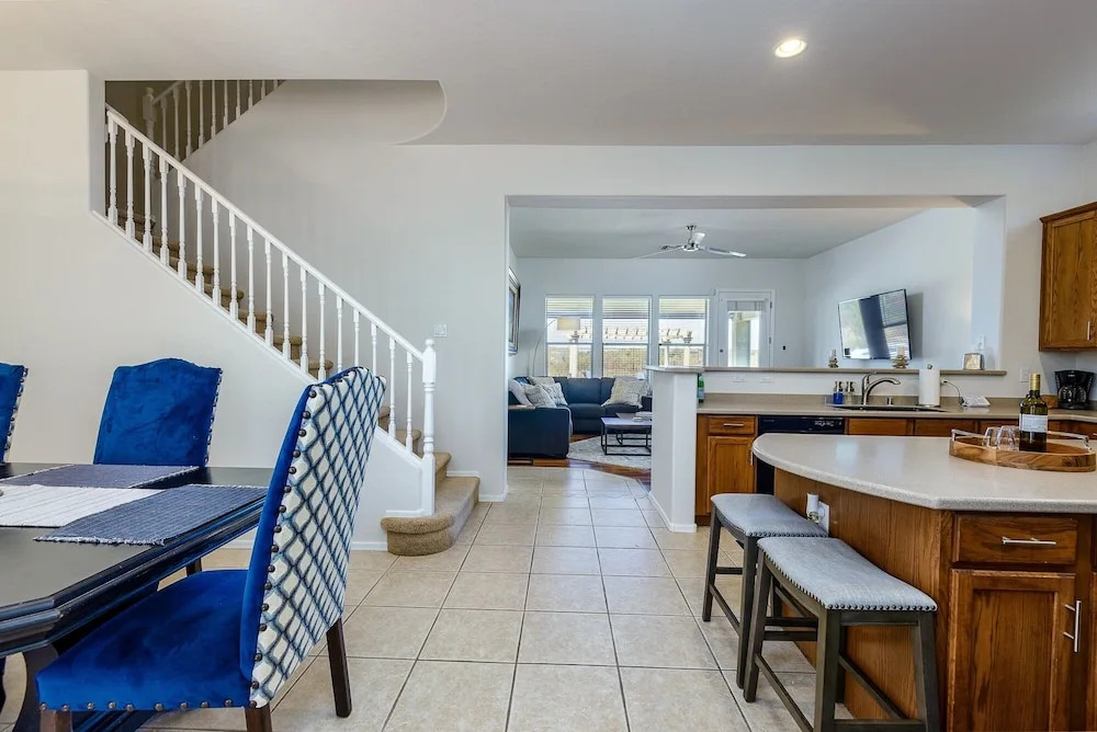 Casa Gamble 5 Bedroom Home by RedAwning