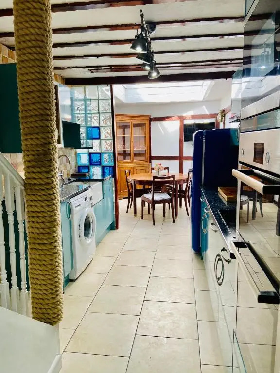 Teign Townhouse within reach of the beach