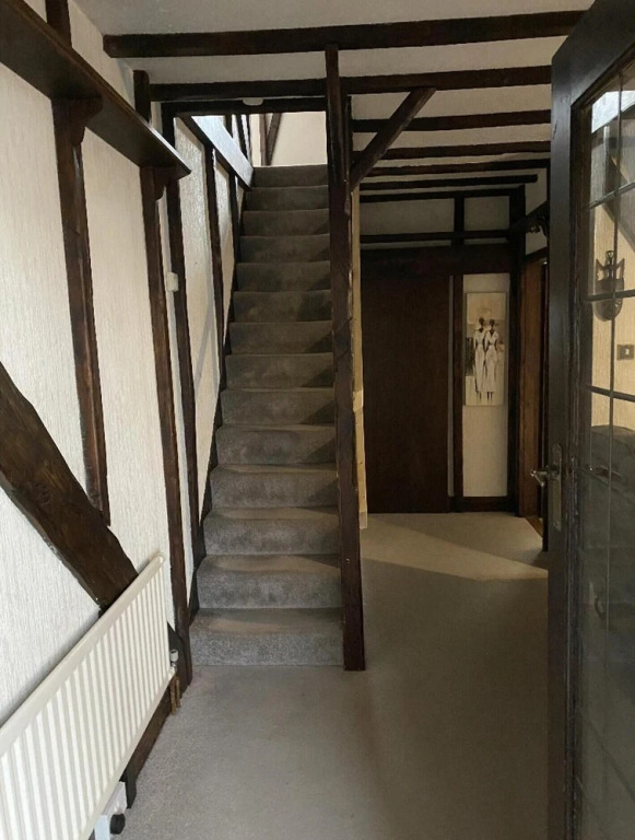 Lovely 5-bed House in Maidstone