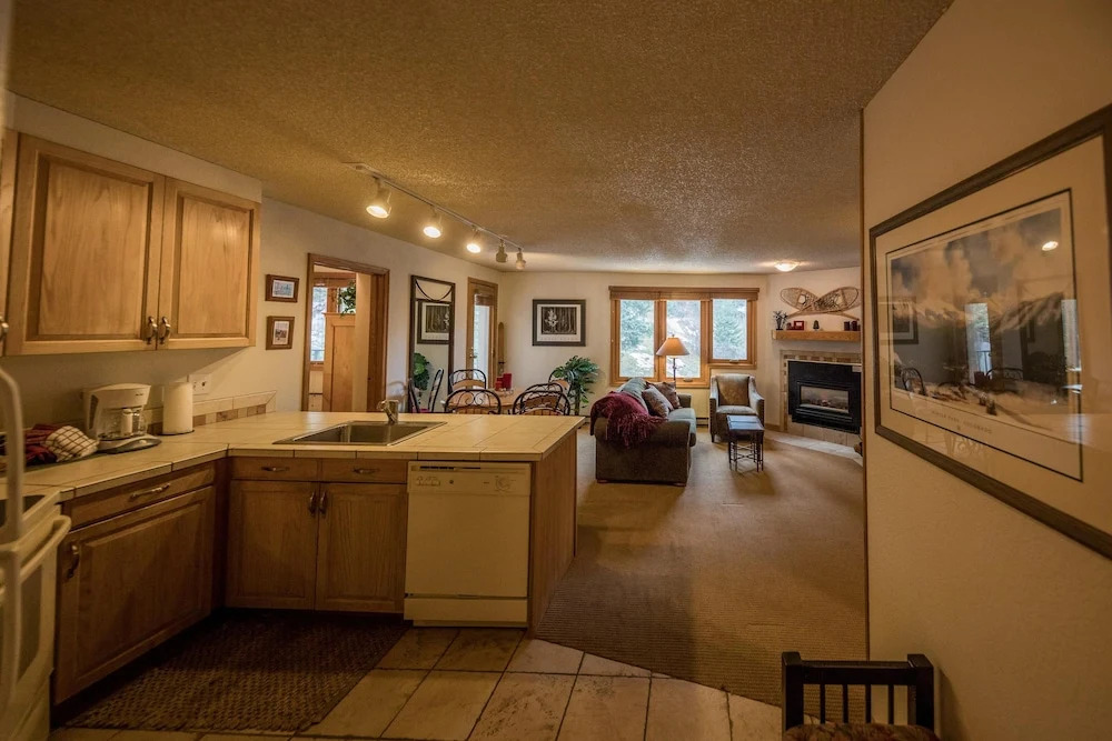 Iron Horse Studio Retreat