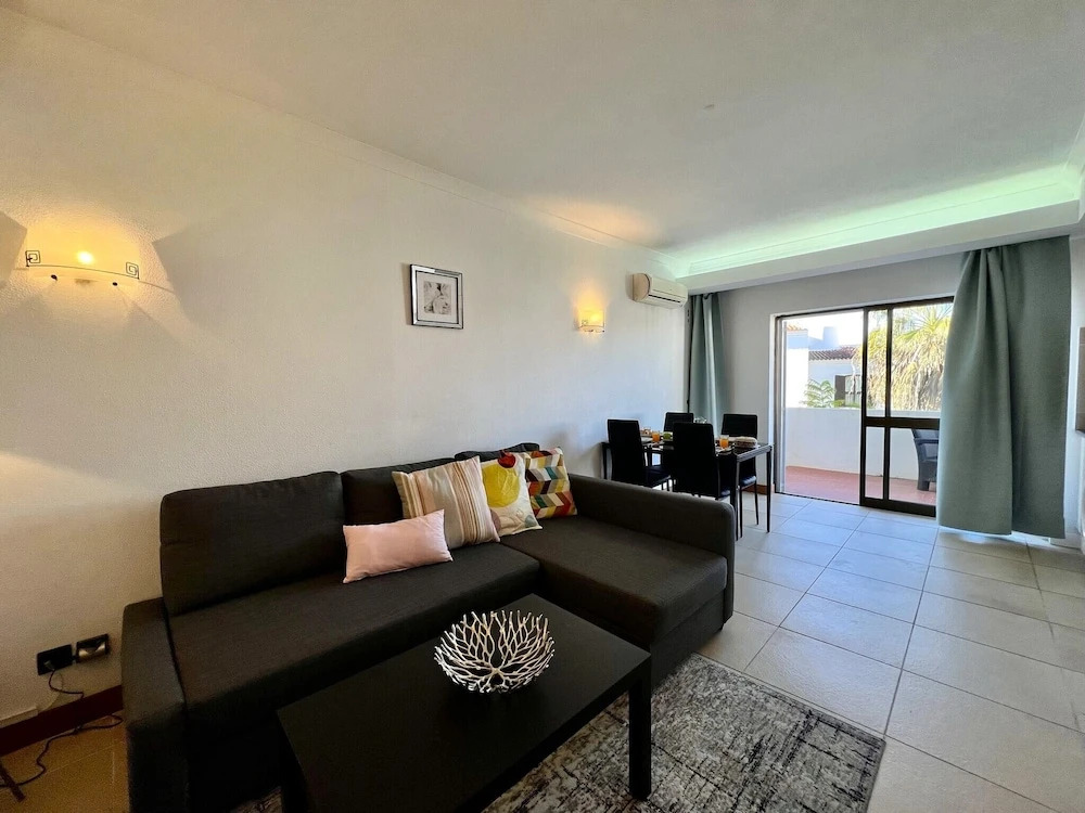 Vilamoura Cosy 4 With Pool by Homing