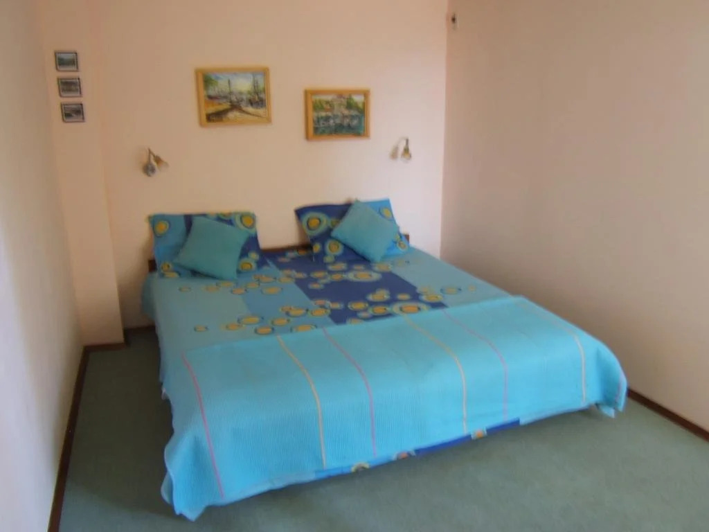Reginas Guesthouse