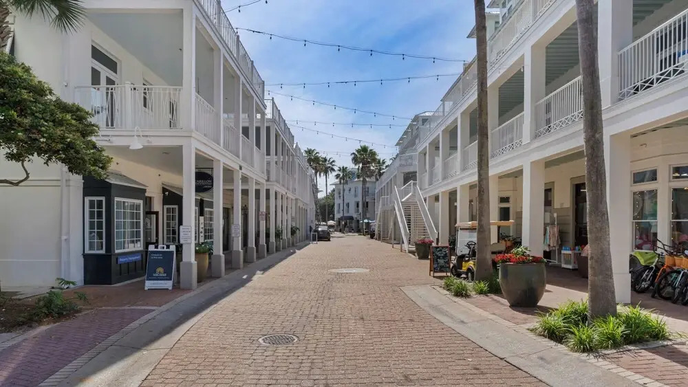 Lakefront Haven in Carillon Beach