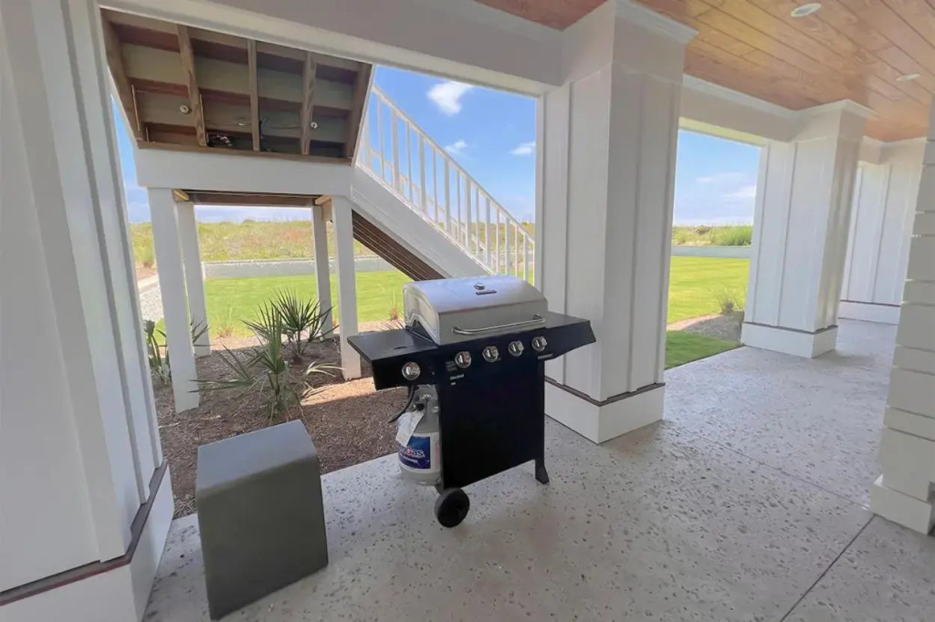 Gallery By The Sea by Sea Scape Properties