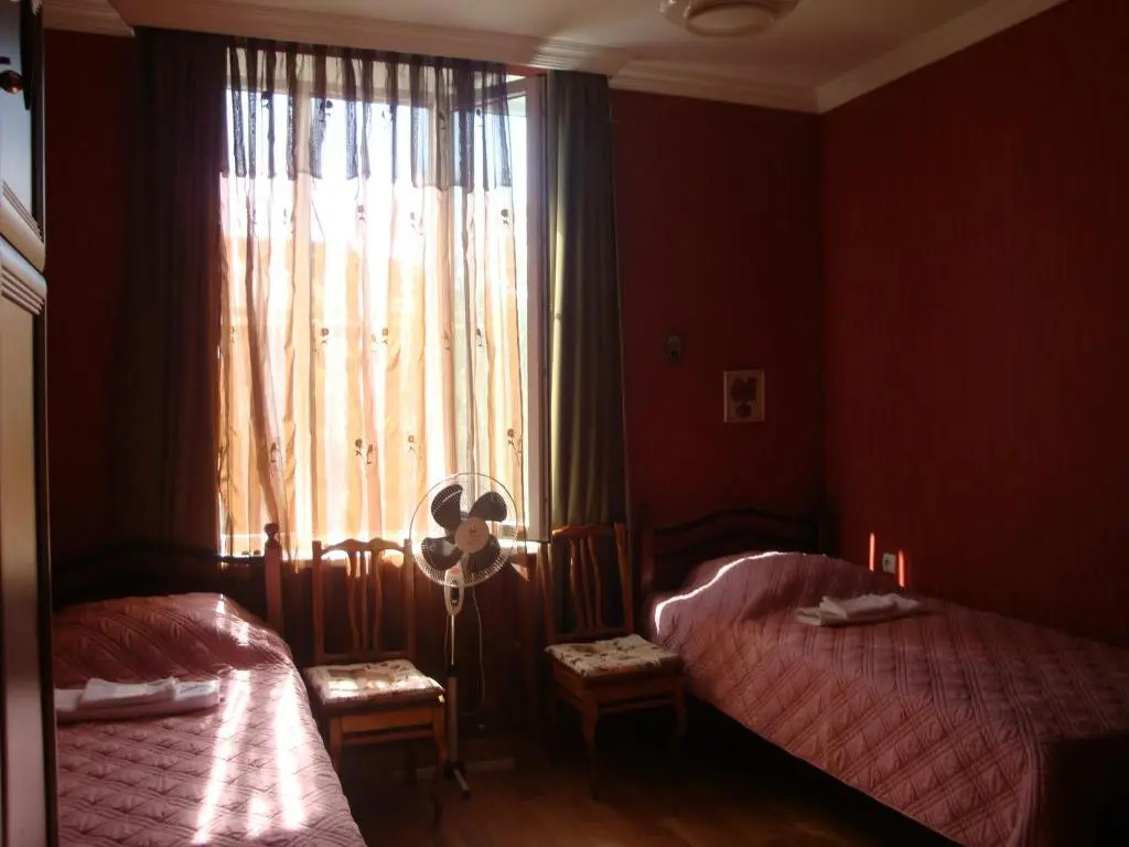 Tamari Guest House