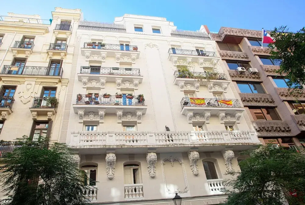 Big Apartment 2 Bedrooms & 2 Bathrooms. Chamberí