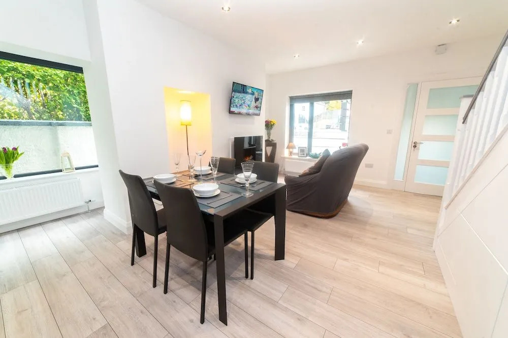 No 2 Kinvara House