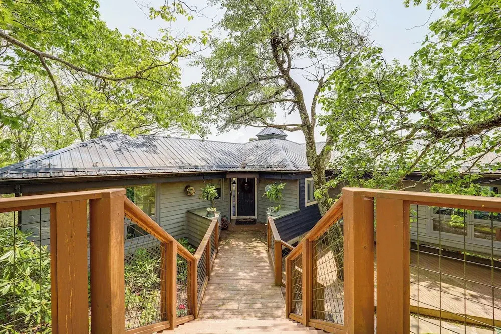 Close to Trails! Seven Devils Retreat w/ Hot Tub