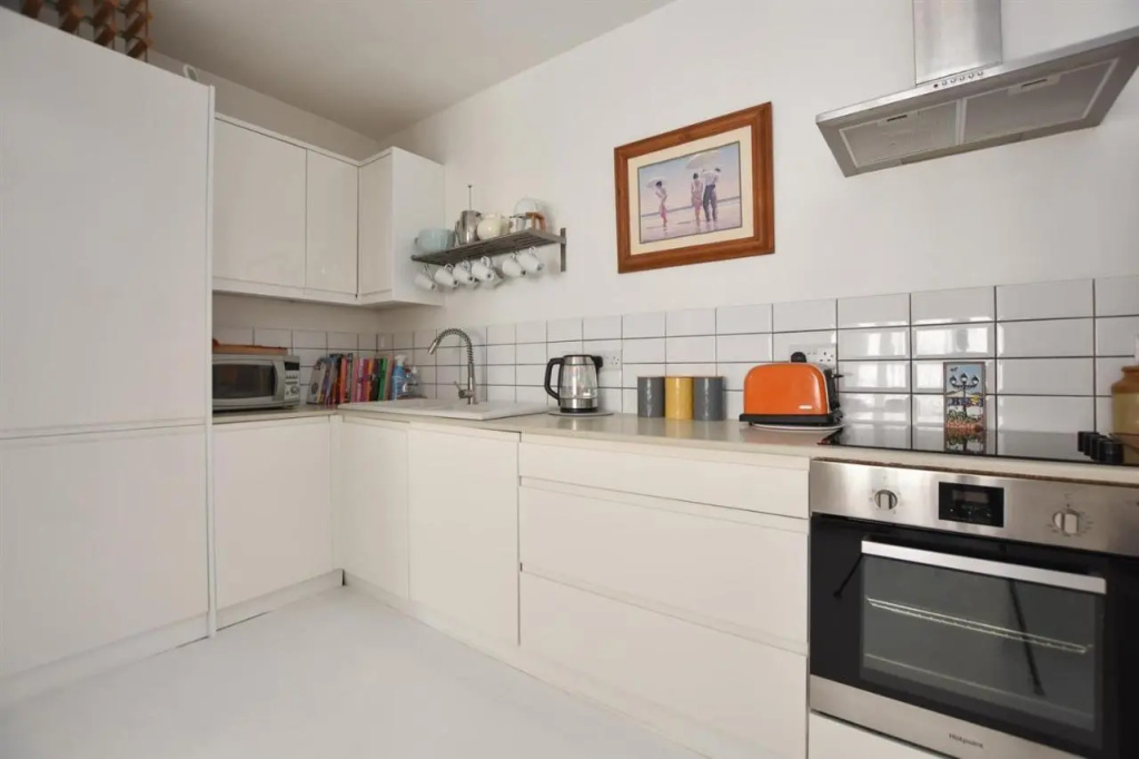 Stunning 2 bed with Sea View in Hastings Old Town