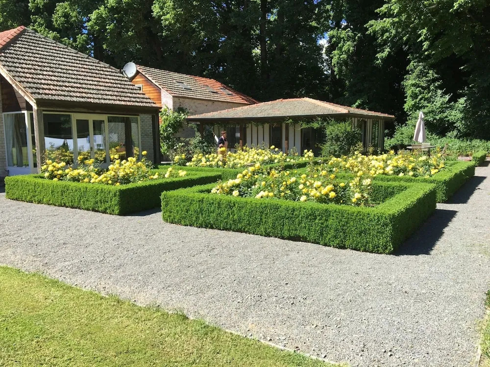 The Elms B&B