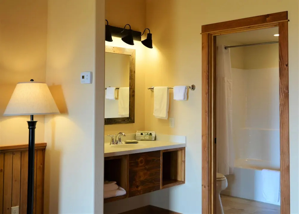 McAllister Inn & Lodging