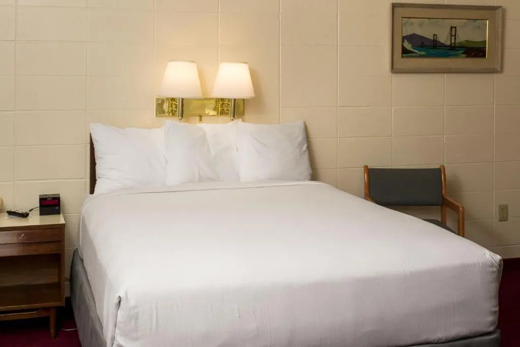 Finlen Hotel and Motor Inn