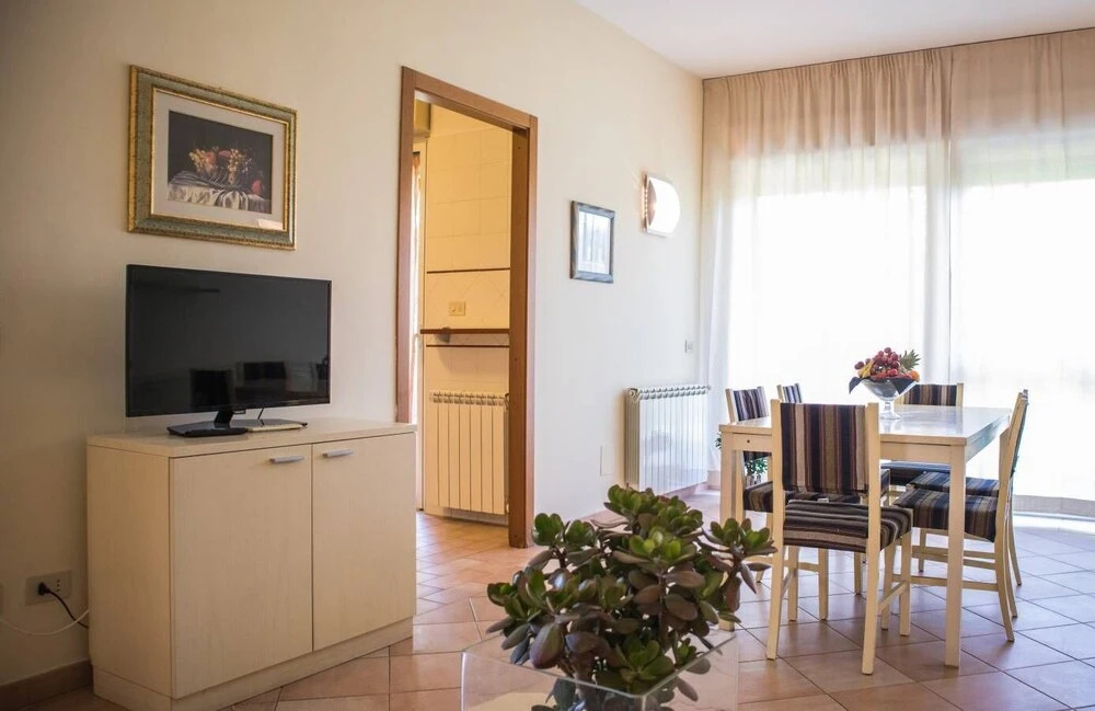 Apartment spacious Long Stay Rome Area I Triangoli with garden in the backyard