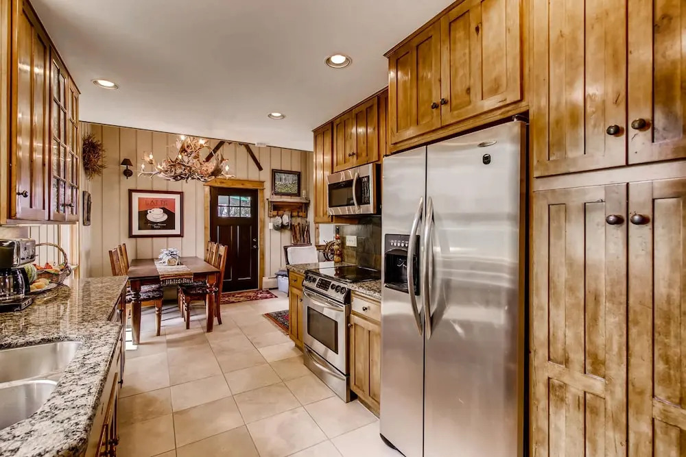 611 Oro Grande by Book by Owner