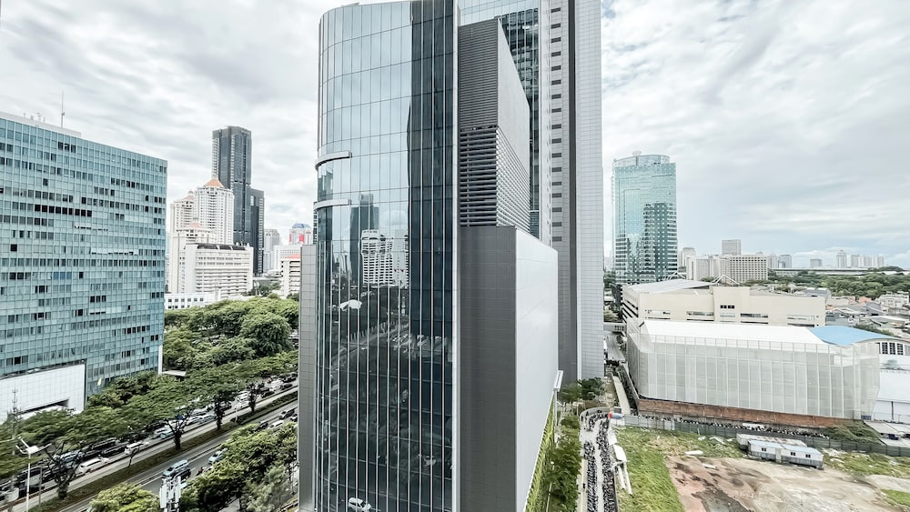 Urban Grey 1Br At Sudirman Suites Apartment