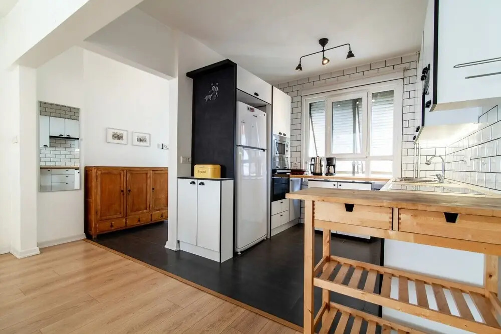 Modern Flat With Central Location in Kadikoy