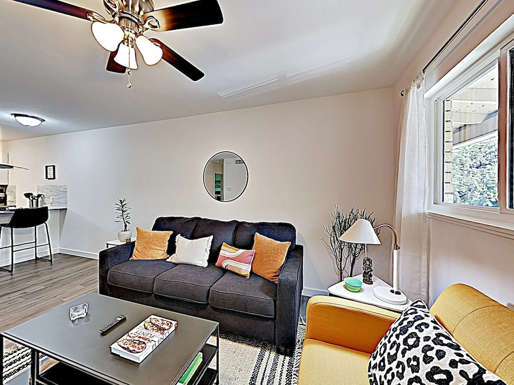 New Listing! Travis Heights Haven Near Trendy Soco 2 Bedroom Condo