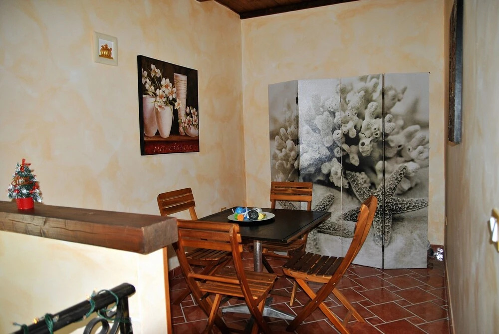 Caprera Room - Air-conditioned Triple Room in Maranola - Formia