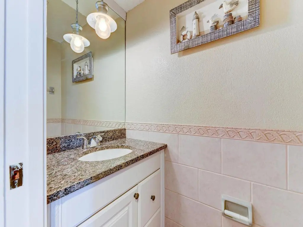 Surfside Six E, 2 Bedrooms, Ocean Front, Sleeps 6, Wireless Internet