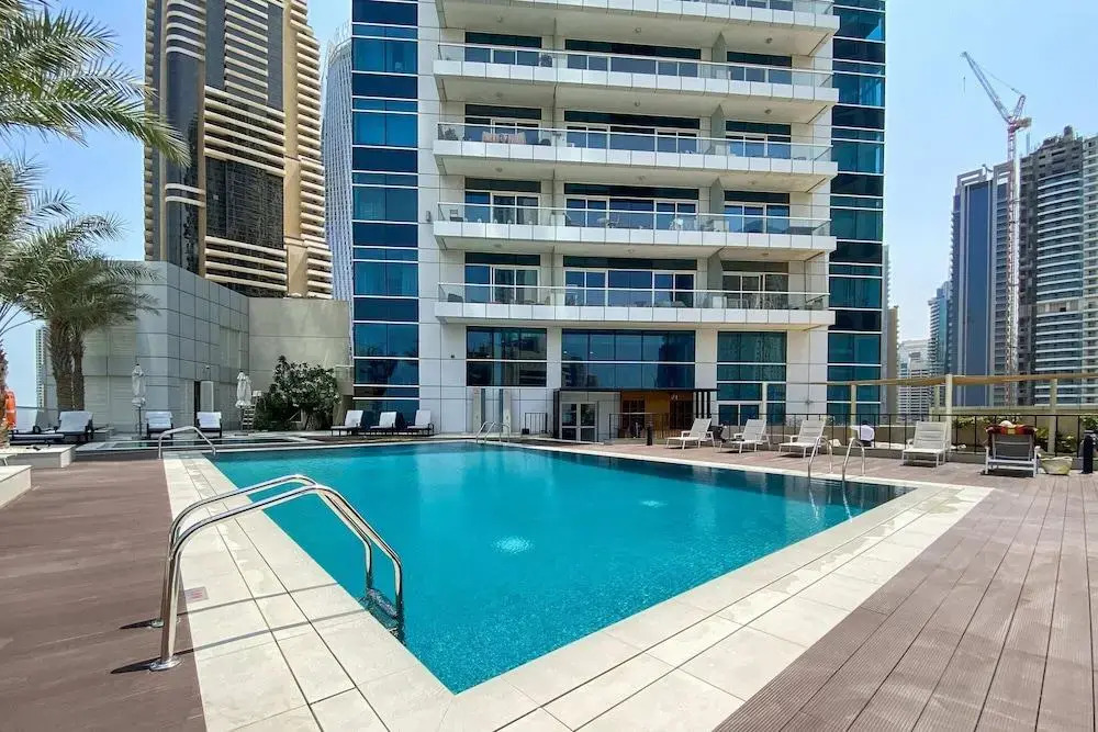 HiGuests - Exceptional Apt with Furnished Terrace By the Sea