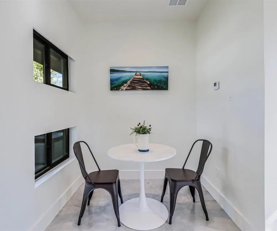 The Cape House 6031rpf 2 Bedroom Home by RedAwning