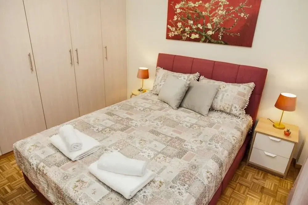 Restfull Fully Renovated Apartment in Thisio