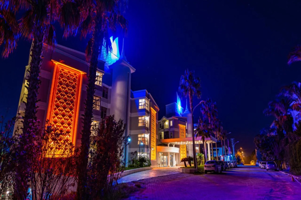 Royal Atlantis Beach