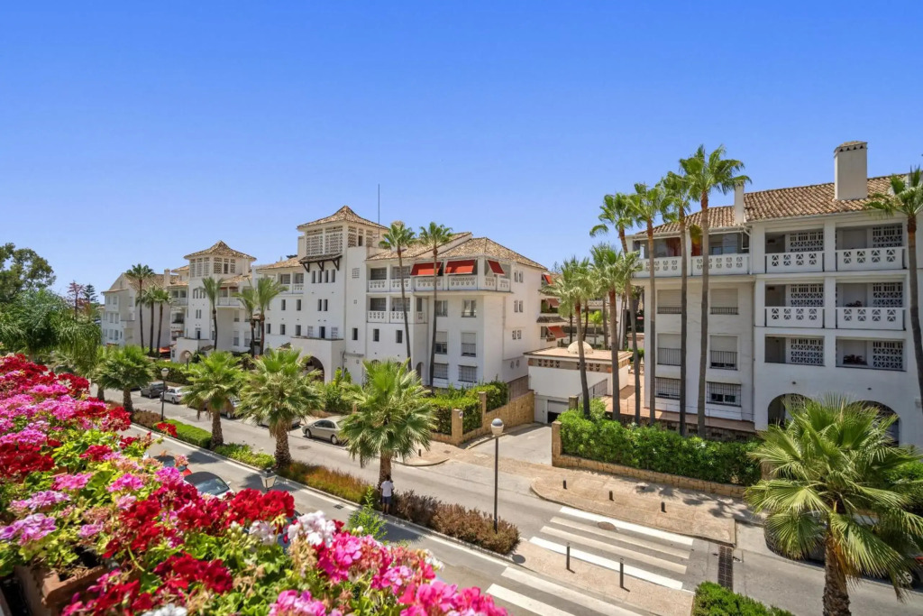 Casa Del Sol by Finest Rentals
