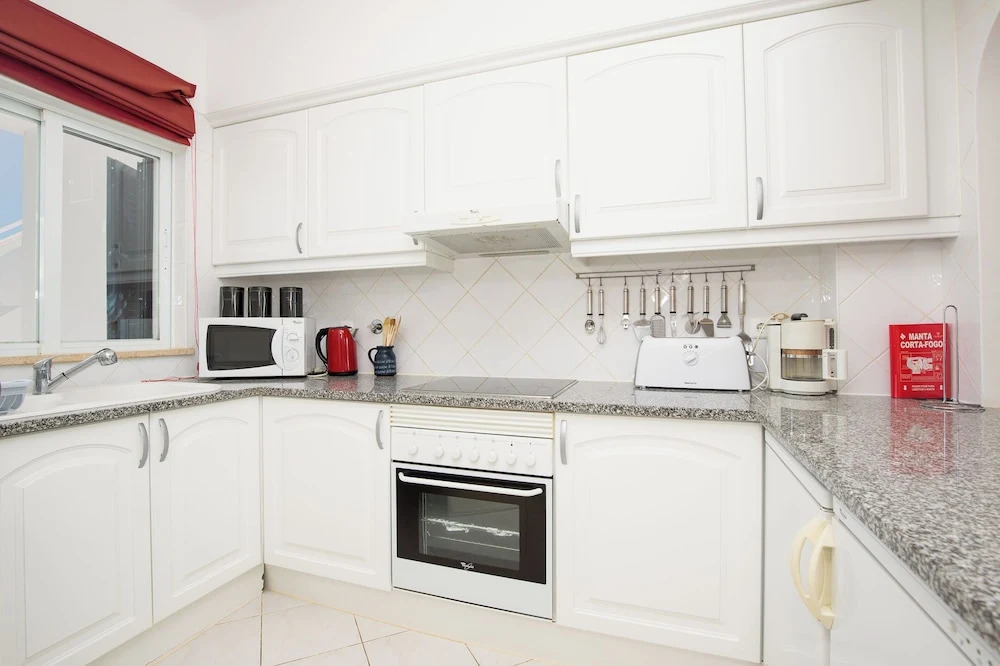 Amazing 2-bedroom Appartment With big Terrace!