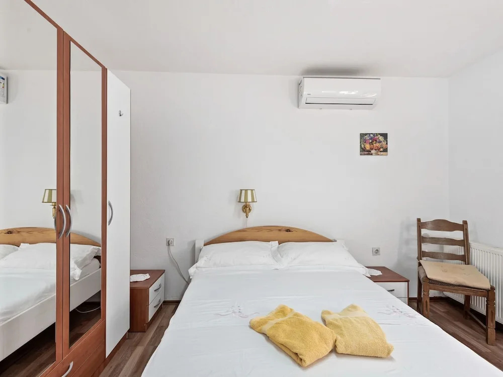 Cozy Holiday Home in Zadar With a Garden